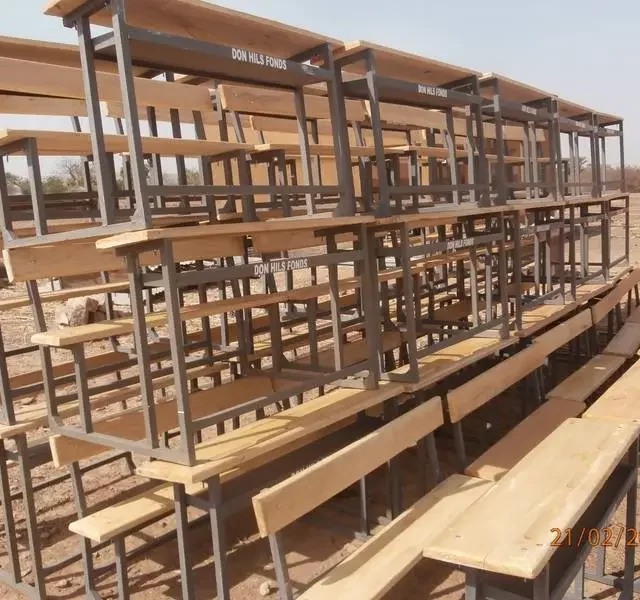 Guibtenga_schulbaenke