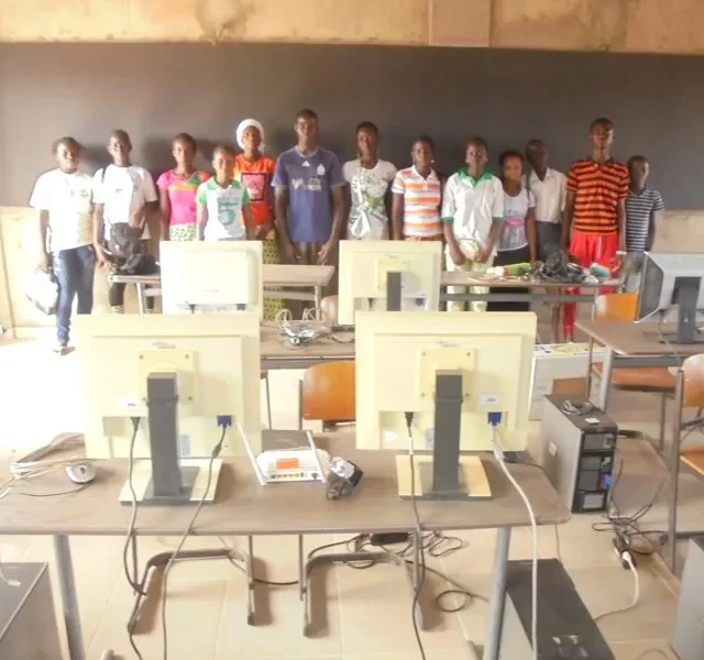 Koudougou-Berufsschule-Klasse-Digitaltechnik