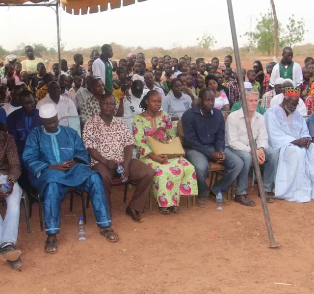 Sassa_Schuleinweihung_April15