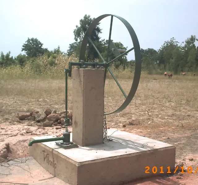 dapoya-Brunnen_800x600