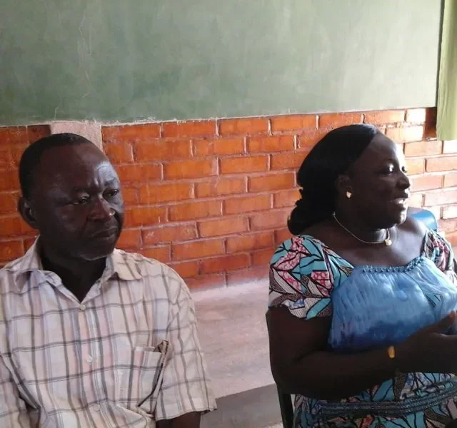 dapoya-Rektor-und-alte-Rektorin